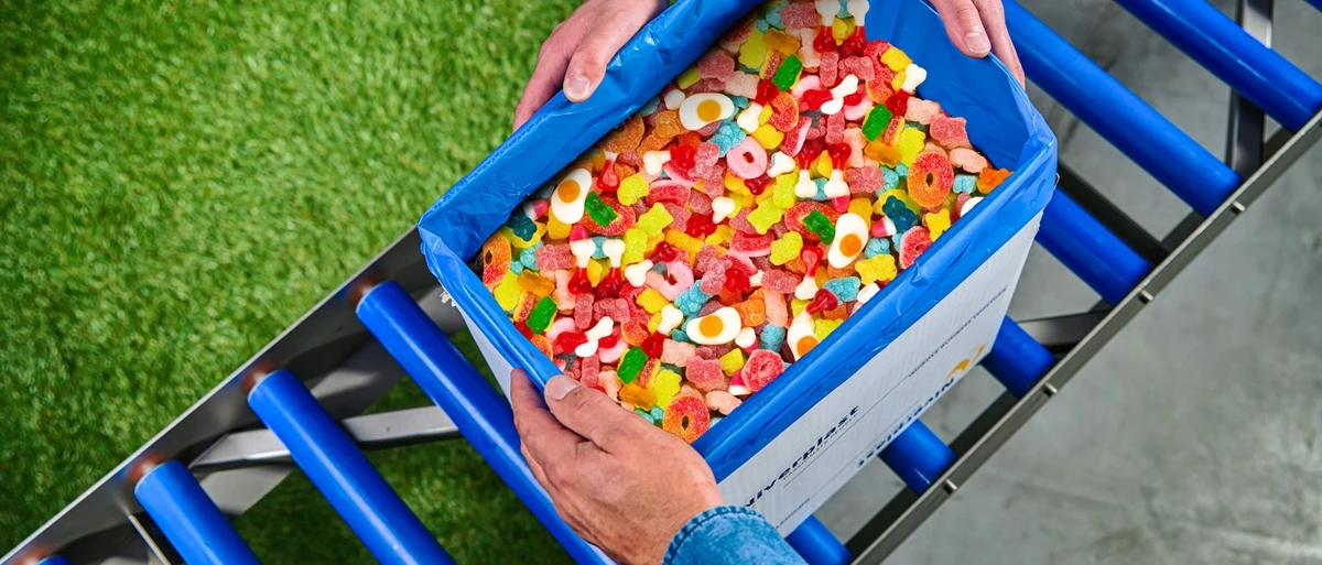 Candy - bag in box with hands - Niverplast