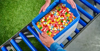 Candy - bag in box with hands - Niverplast