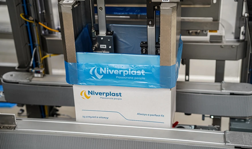How It Works Step 4 Bag Inserting | Niverplast