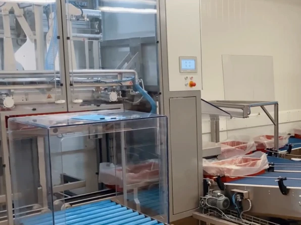Packaging bread into crates